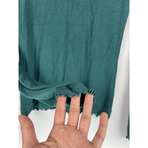 NWT ARITZIA WILFRED Turtleneck Green Fitted Sleeve Soft Sweater Sz XS - Picture 8 of 8